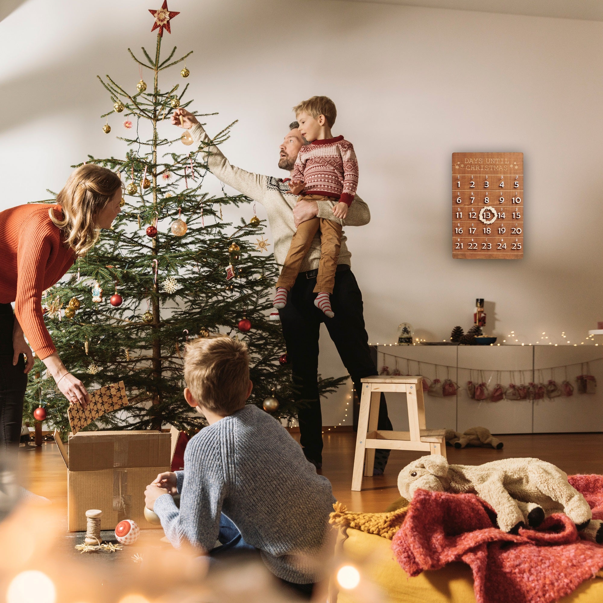 CHRISTMAS COUNTDOWN HANGING SIGN